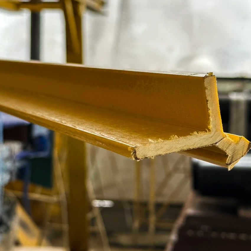 PERFIL-Y Perfil de PRFV Perfil estructural en fibra de vidrio